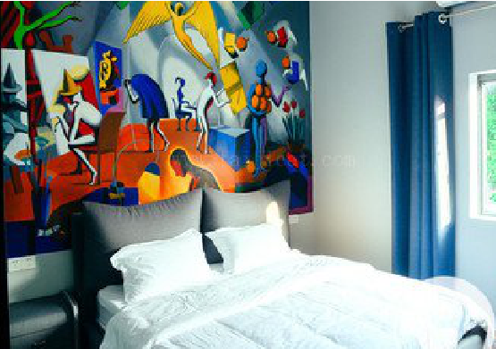 老河口对于酒店的墙体彩绘而言更注重哪些方面？